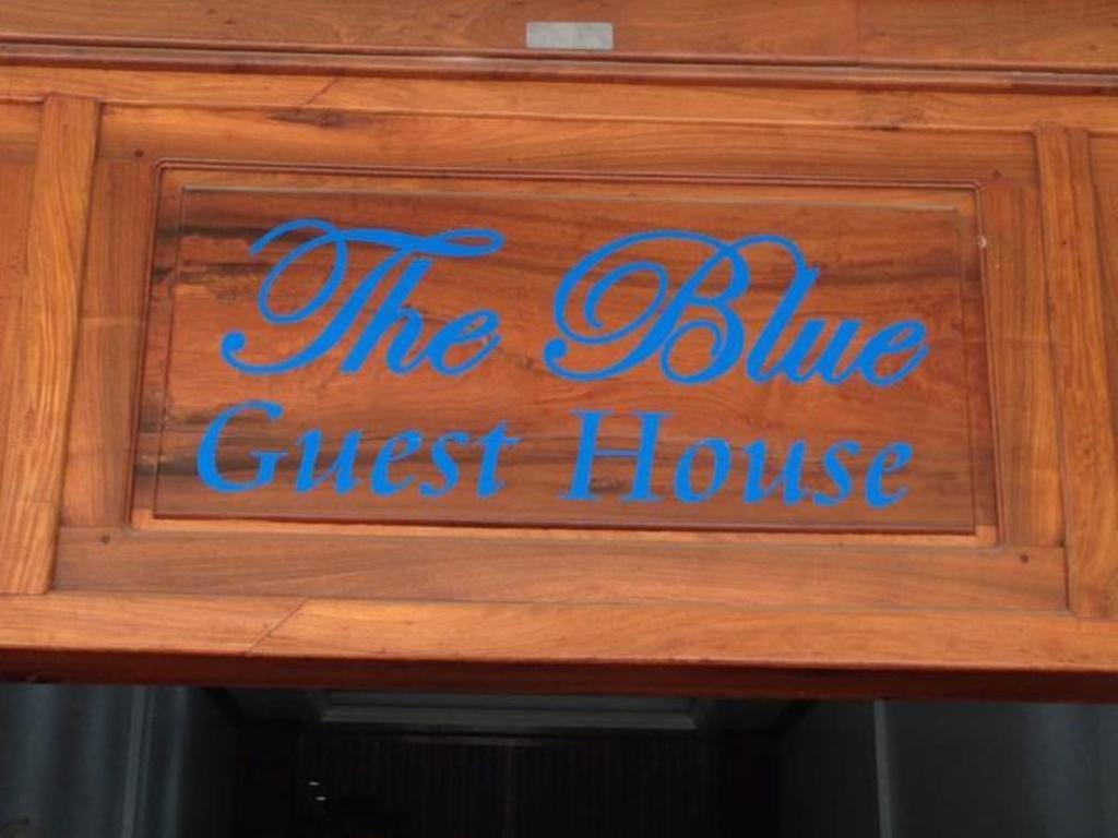 The Blue Guest House バッタンバン エクステリア 写真